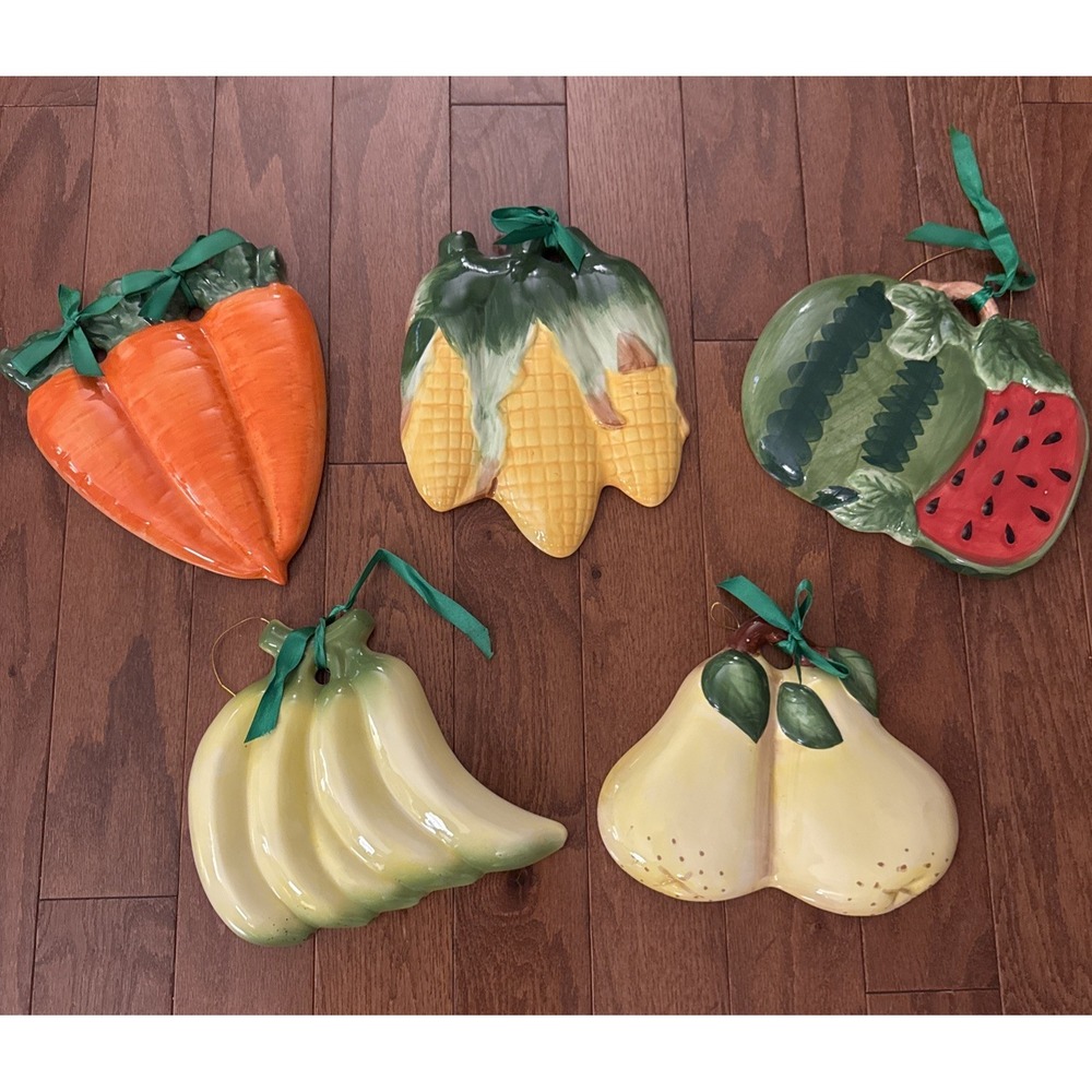 Vintage Lot of 5 Ceramic Fruit and Vegetable‎ Wall Plaques Art Kitsch Farmhouse